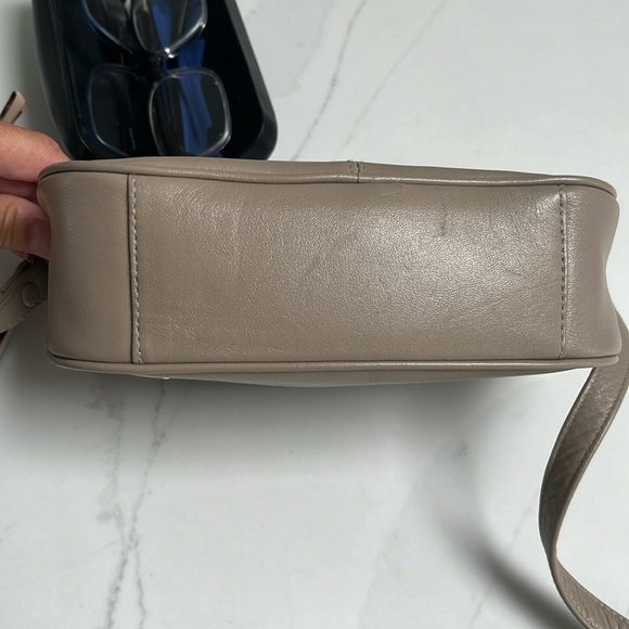 Vintage Beige/Taupe Aigner Purse // Leather Shoulder Strap Handbag - Picture 8 of 8